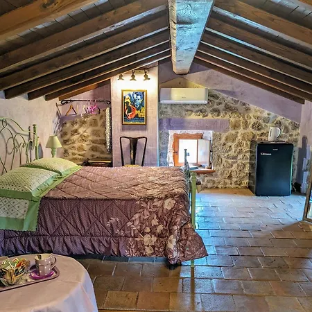 Casal Cominium Bed & Breakfast 3*
