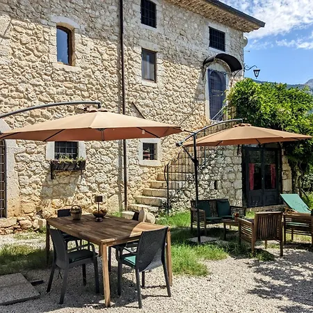 Casal Cominium Oda ve Kahvaltı San Donato Val di Comino